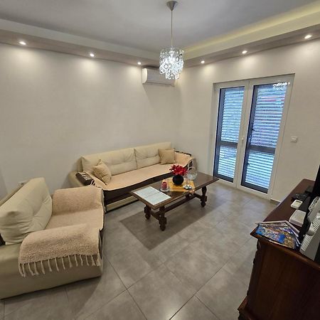 Apartment Angel โกตอร์ ภายนอก รูปภาพ