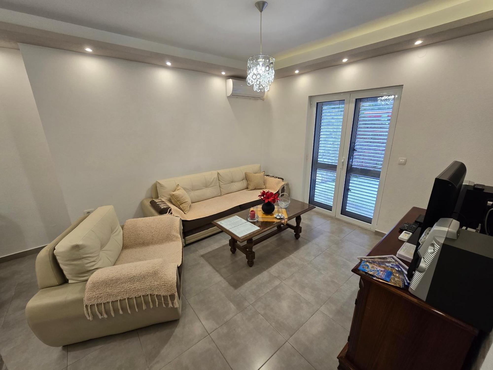 Apartment Angel โกตอร์ ภายนอก รูปภาพ