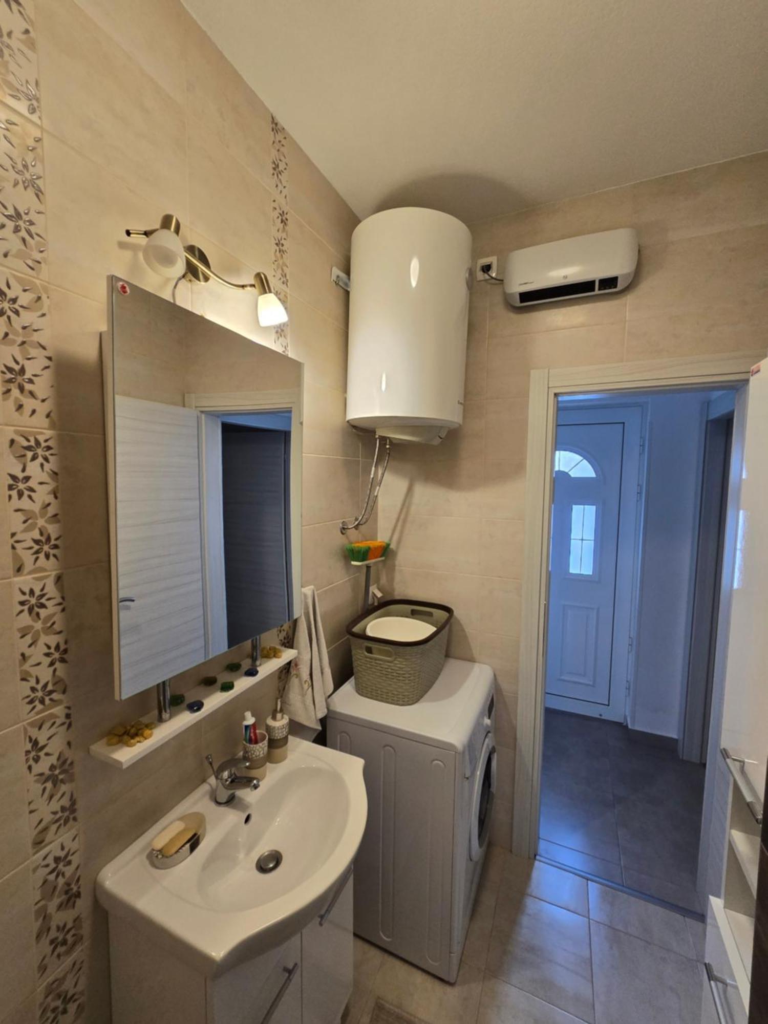 Apartment Angel โกตอร์ ภายนอก รูปภาพ